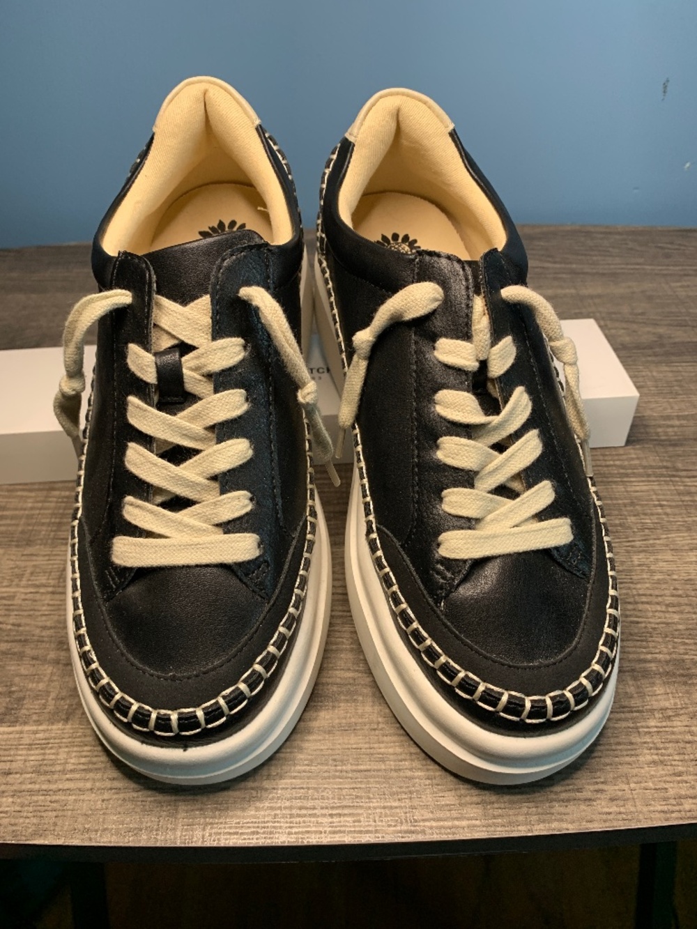 Eloise Platform Sneaker Black size 7